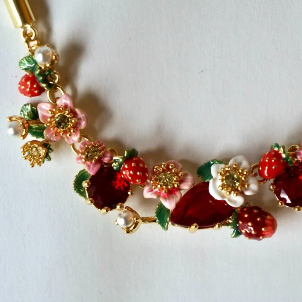 Nice necklace with flowers, strawberries and red stones - Picture 2 of 7